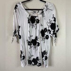 Forgotten Grace Floral Embroidered Top 3X Plus White Black Scoop Neck Boho